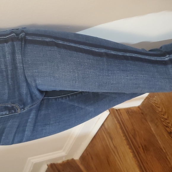 LOGO by Lori Goldstein straight leg jeans - Picture 2 of 16